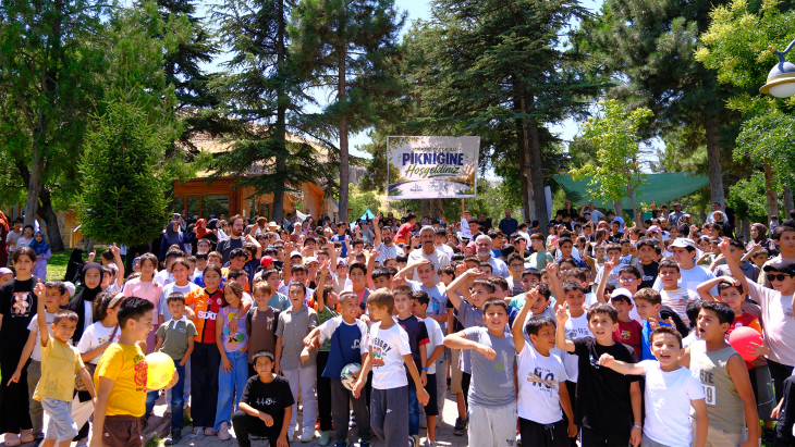 Boğaziçi Yaz Okulu Öğrencileri Beydağı Tabiat Parkı'nda Moral Depoladı
