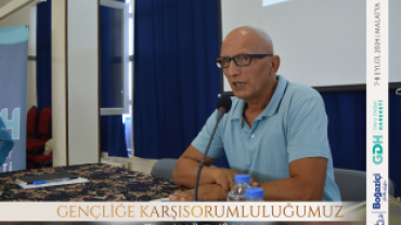 Gençliğe Karşı Sorumluluğumuz başlığıyla düzenlenen hizmet içi eğitim çalıştayı devam ediyor